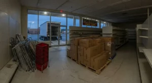 Store Closure Inventory Disposal: Clearing Stock, Fixtures, and Backroom Leftovers